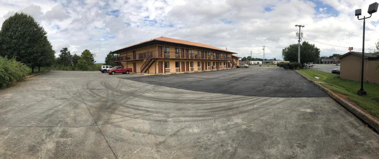 Motor Inns Of America Madisonville Exterior photo